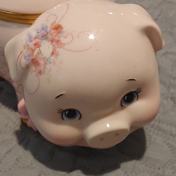 The Bradford Exchange Granddaughter Musical Piggy Bank - Picture 4 of 14
